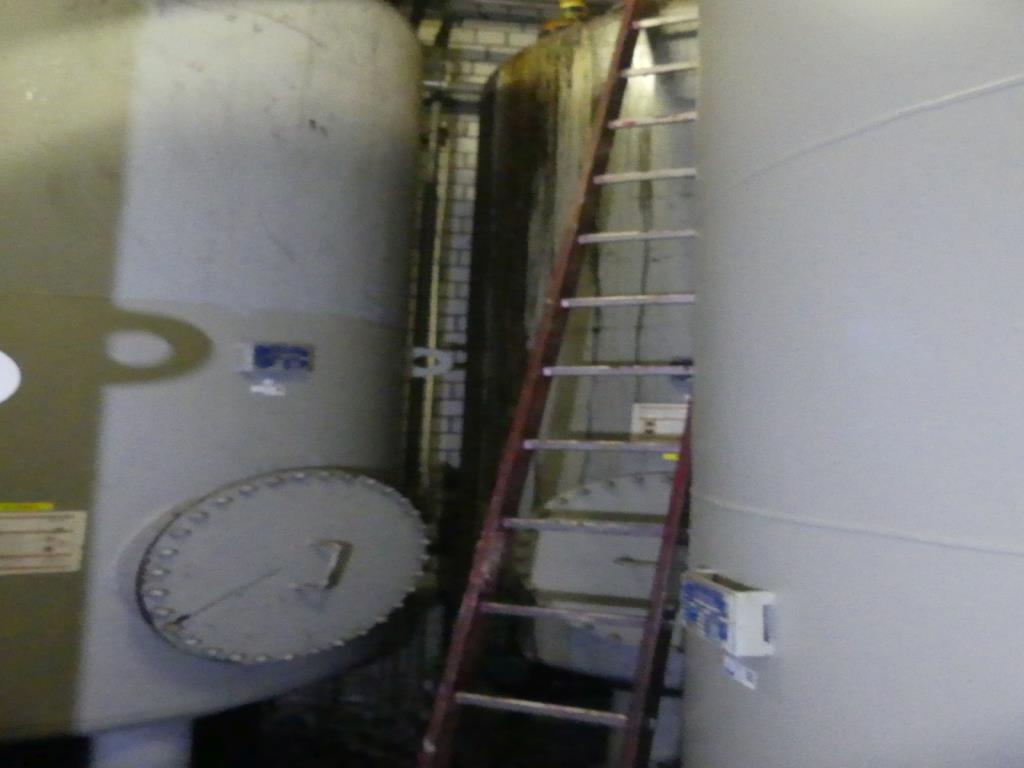 Maquinaria y accesorios de una antigua imprenta de huecograbado-2