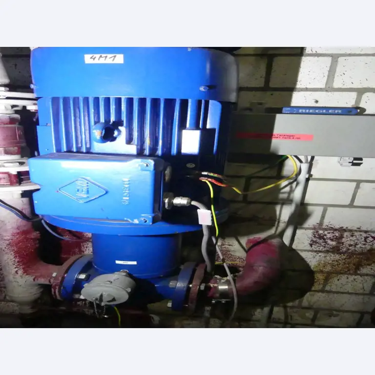 Equipement mécanique et accessoires d'une ancienne imprimerie en héliogravure-3