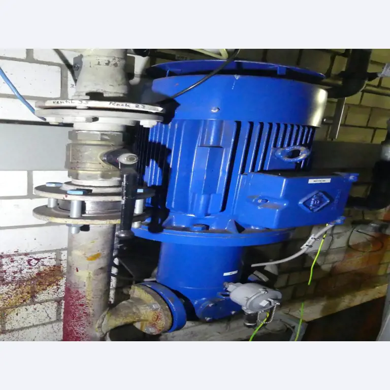 Equipement mécanique et accessoires d'une ancienne imprimerie en héliogravure-5