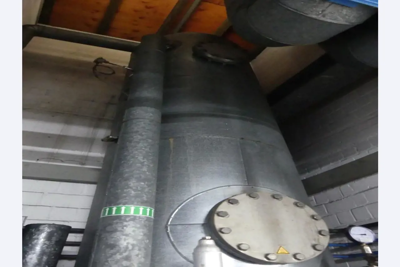 Equipement mécanique et accessoires d'une ancienne imprimerie en héliogravure-2