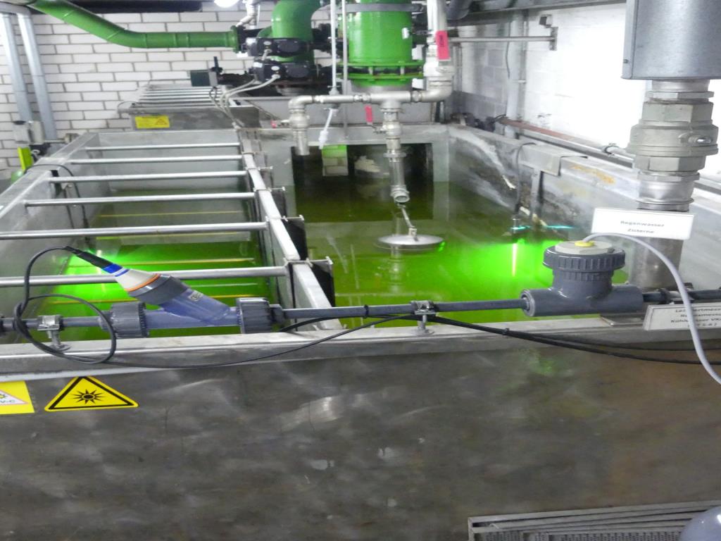 Maquinaria y accesorios de una antigua imprenta de huecograbado-12