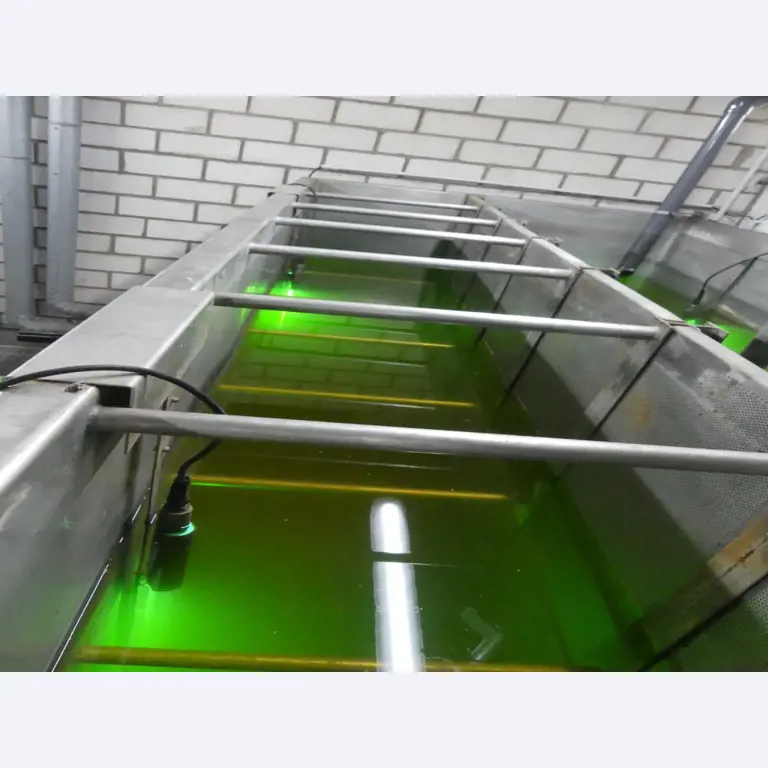 Equipement mécanique et accessoires d'une ancienne imprimerie en héliogravure-17