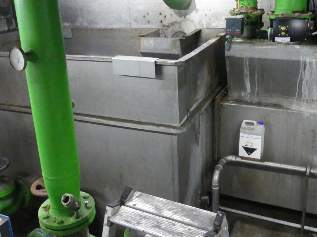 Maquinaria y accesorios de una antigua imprenta de huecograbado-22