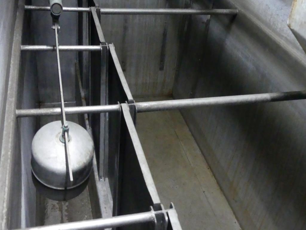 Maquinaria y accesorios de una antigua imprenta de huecograbado-27