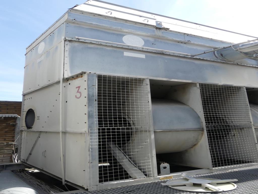 Maquinaria y accesorios de una antigua imprenta de huecograbado-4