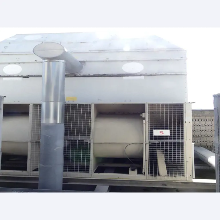 Equipement mécanique et accessoires d'une ancienne imprimerie en héliogravure-5