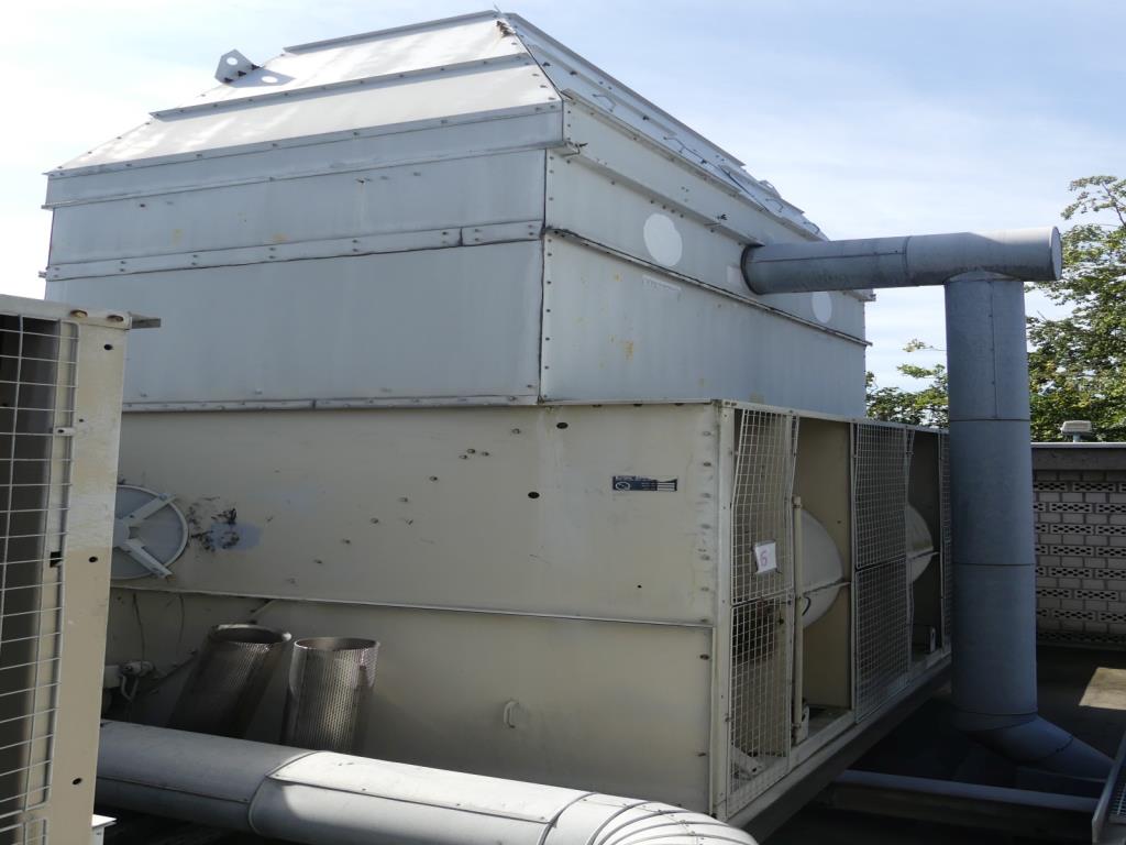 Maquinaria y accesorios de una antigua imprenta de huecograbado-6