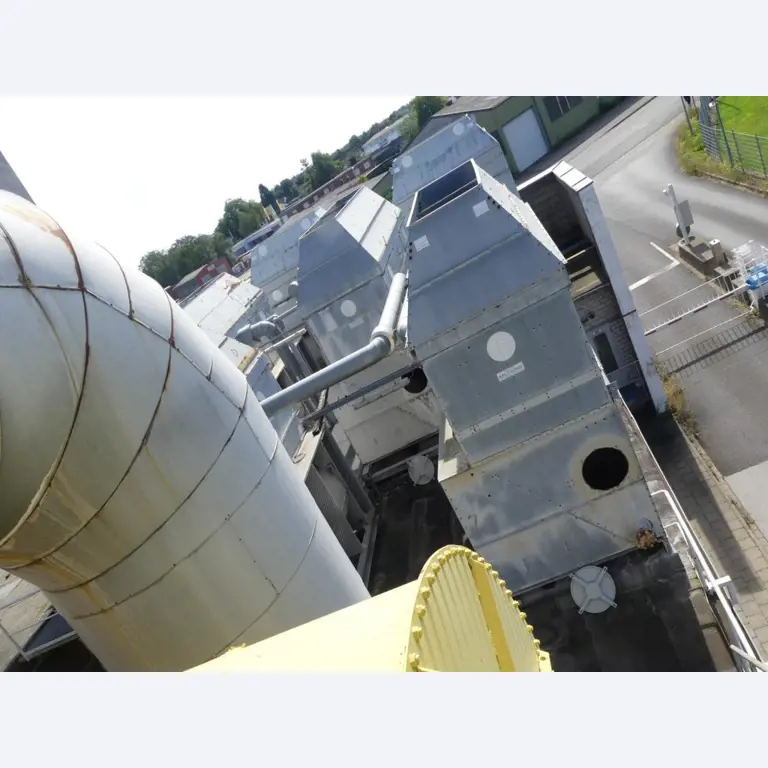 Equipement mécanique et accessoires d'une ancienne imprimerie en héliogravure-7