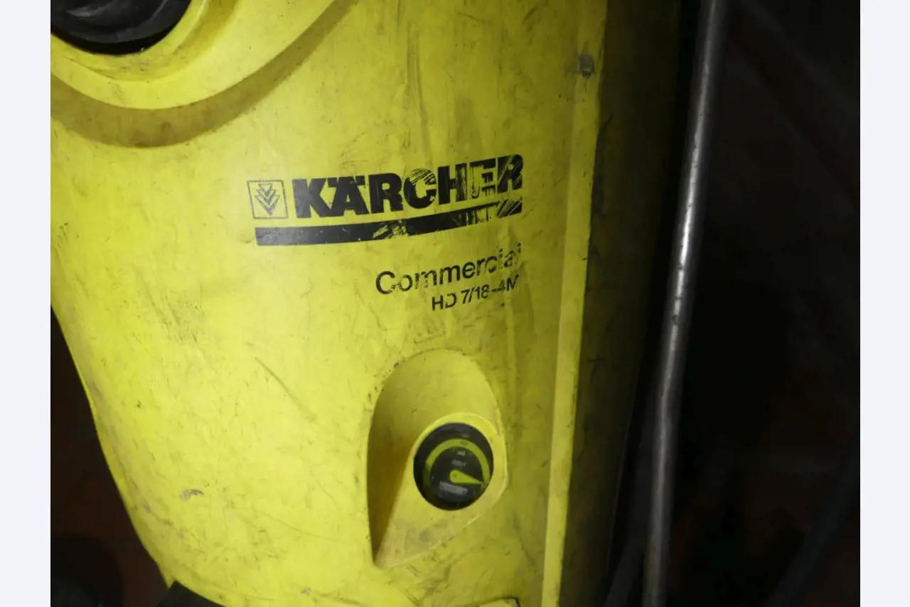 Maschinelle Einrichtung sowie Zubehör einer ehemaligen Tiefdruckerei-3