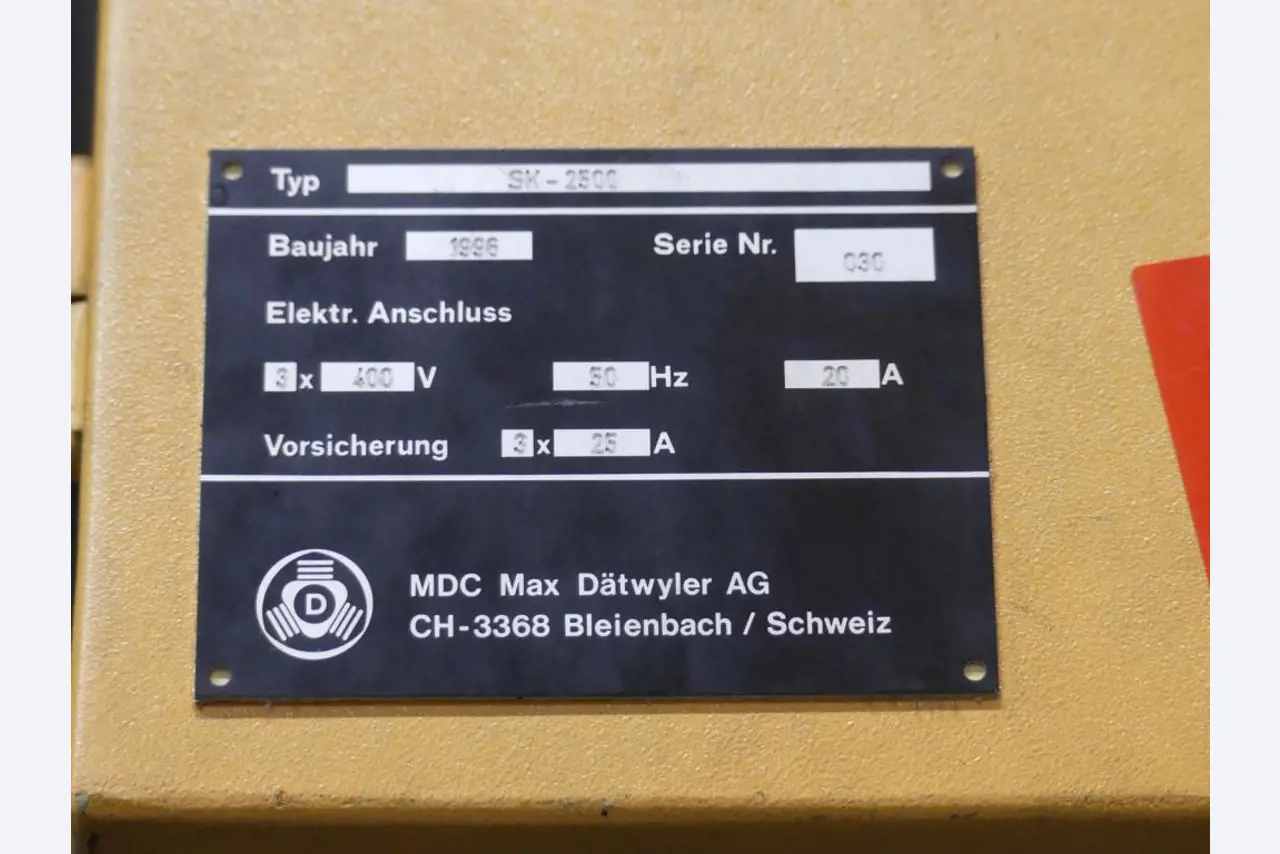 Maschinelle Einrichtung sowie Zubehör einer ehemaligen Tiefdruckerei-2