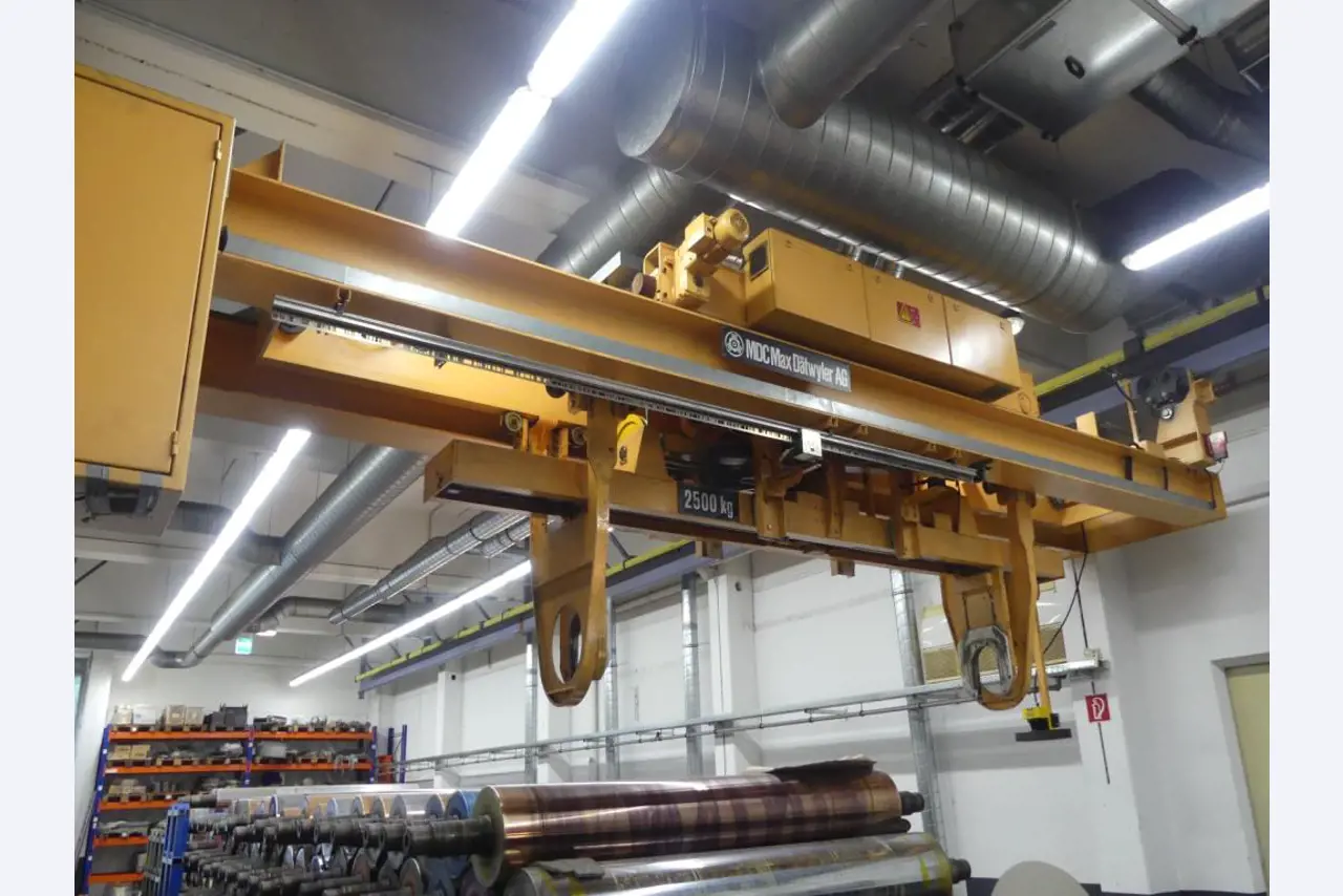 Maschinelle Einrichtung sowie Zubehör einer ehemaligen Tiefdruckerei-1