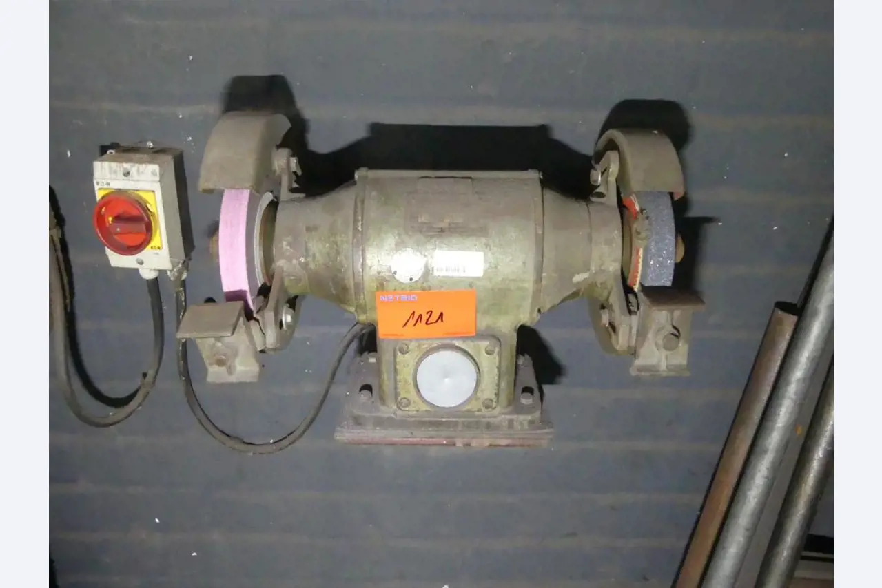 Stroje a příslušenství z bývalé hlubotiskové tiskárny-1