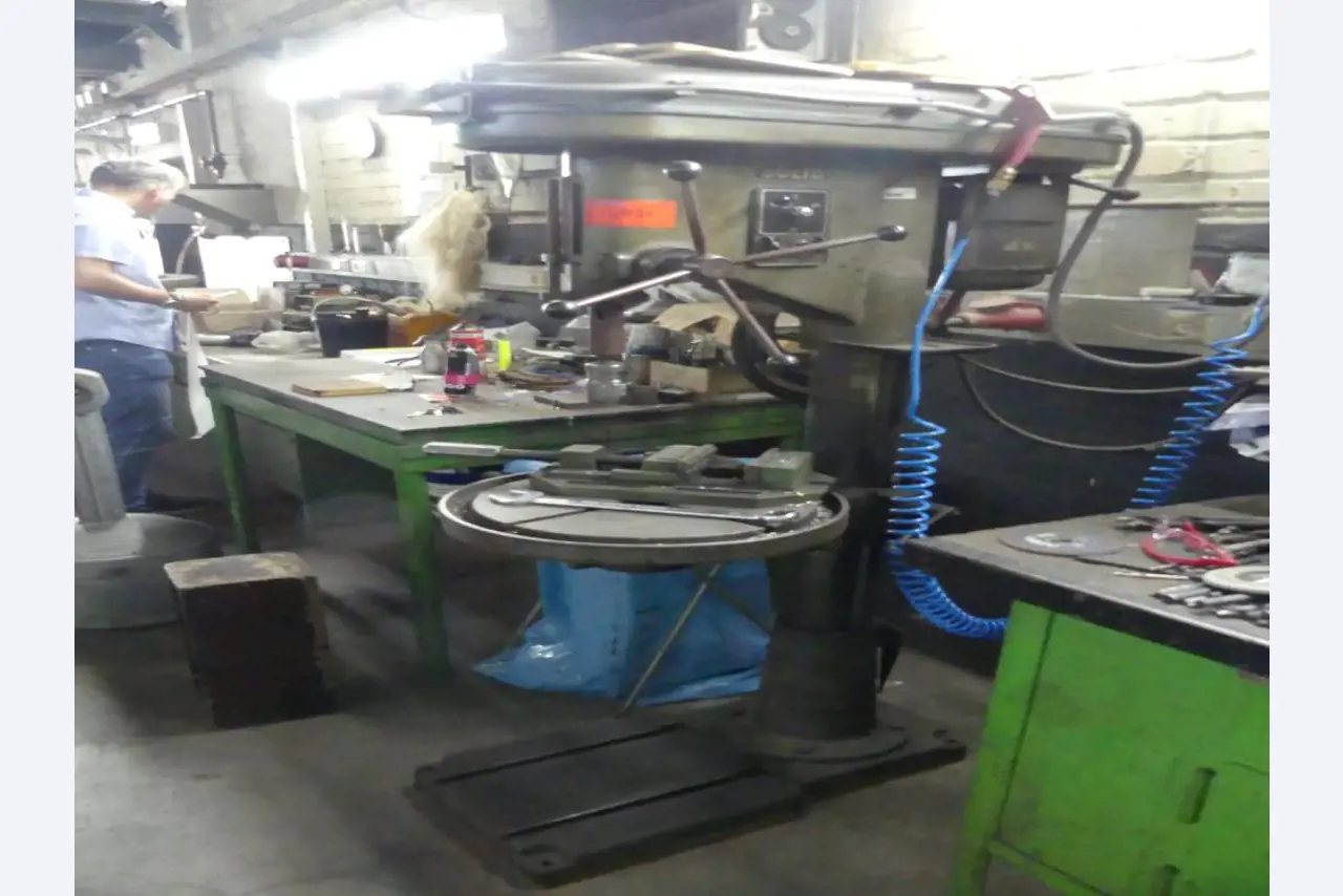 Stroje a příslušenství z bývalé hlubotiskové tiskárny-1