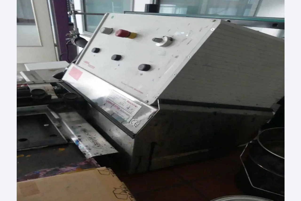Maschinelle Einrichtung sowie Zubehör einer ehemaligen Tiefdruckerei-5