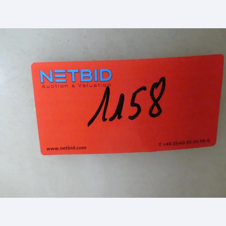 Equipement mécanique et accessoires d'une ancienne imprimerie en héliogravure-3