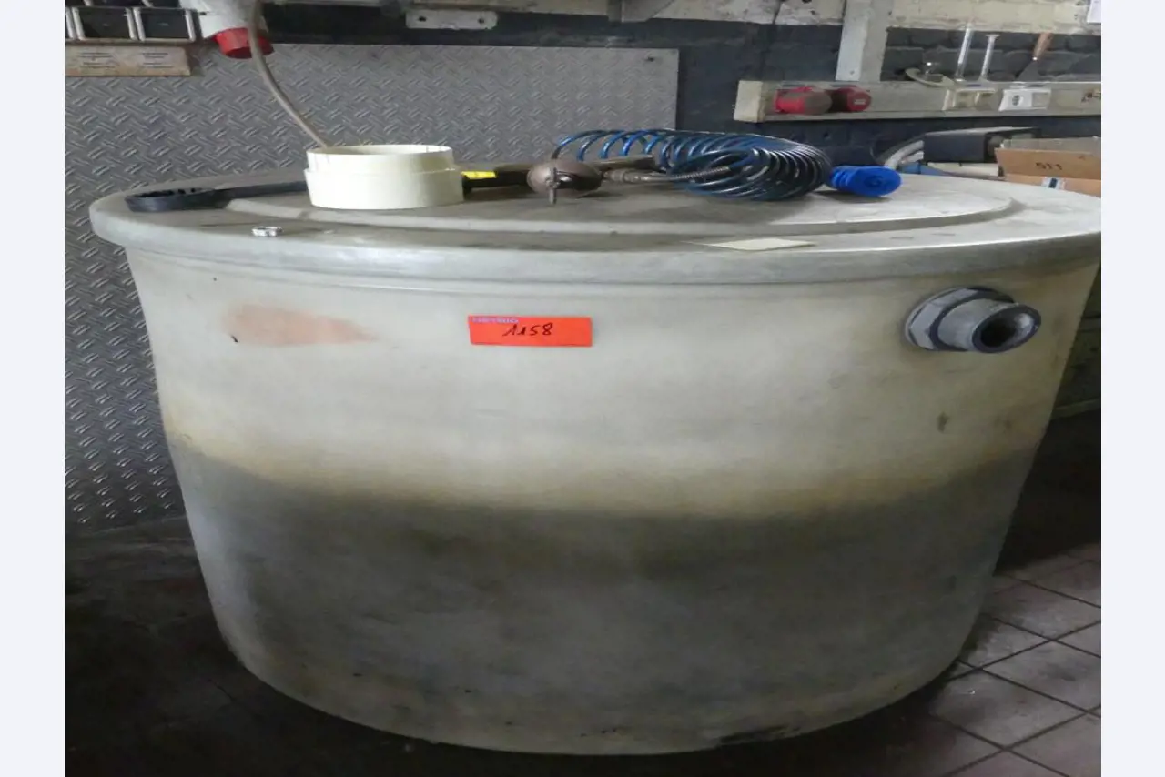 Equipement mécanique et accessoires d'une ancienne imprimerie en héliogravure-4