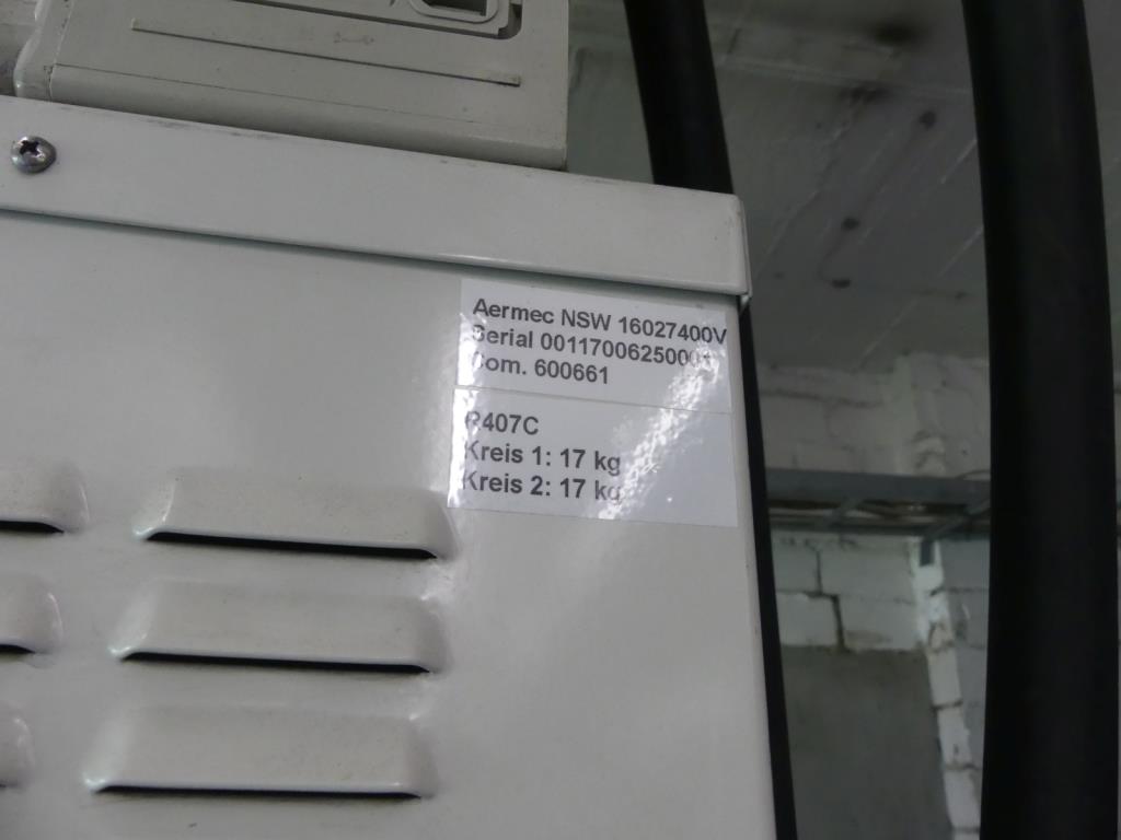 Maquinaria y accesorios de una antigua imprenta de huecograbado-2