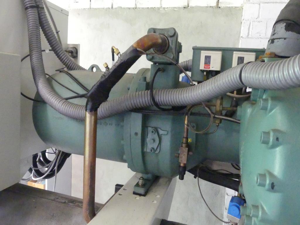 Maquinaria y accesorios de una antigua imprenta de huecograbado-4