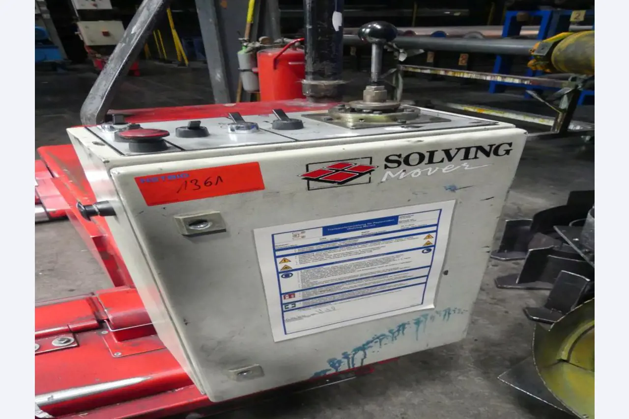 Maschinelle Einrichtung sowie Zubehör einer ehemaligen Tiefdruckerei-1