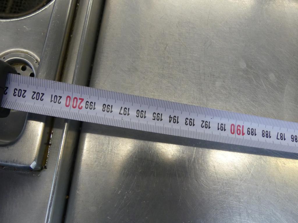 Maquinaria y accesorios de una antigua imprenta de huecograbado-3