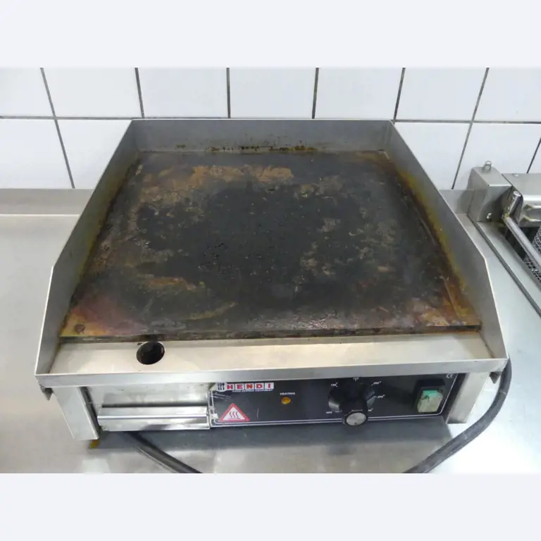 Maschinelle Einrichtung sowie Zubehör einer ehemaligen Tiefdruckerei-2