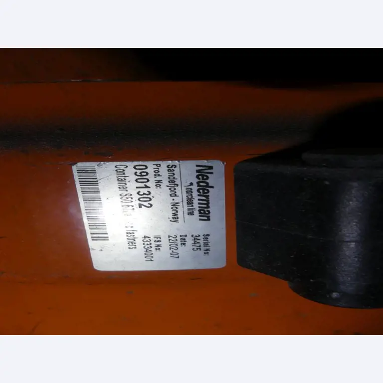 Maquinaria y accesorios de una antigua imprenta de huecograbado-2