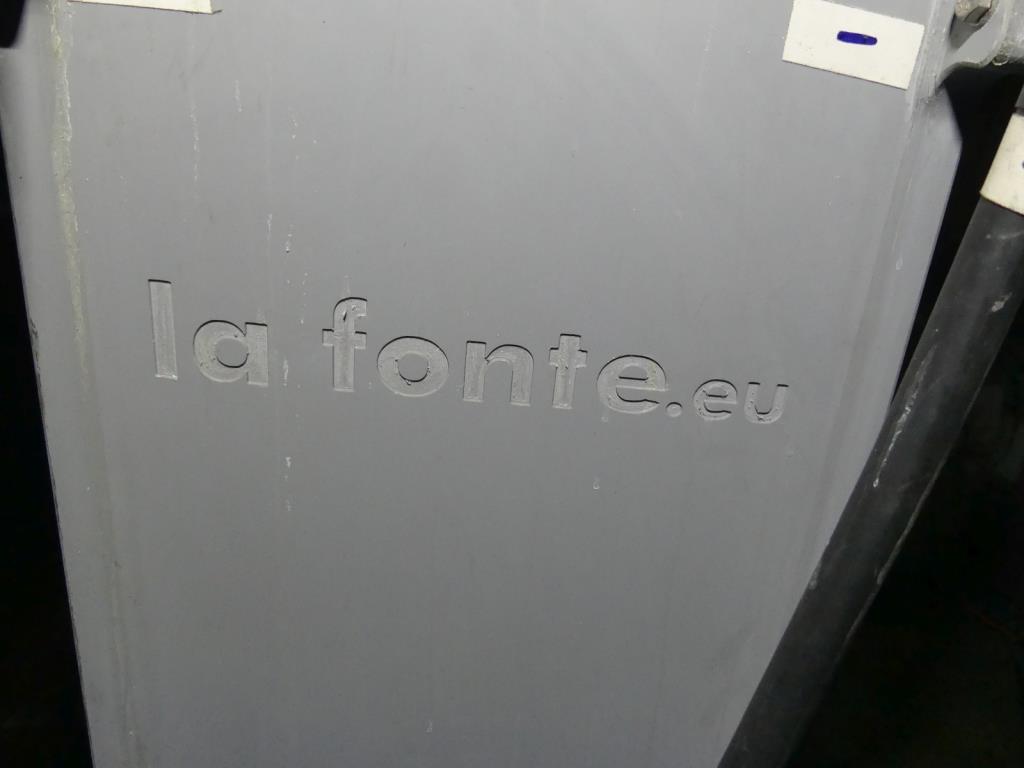 Máquinas e acessórios de uma antiga fábrica de impressão de gravuras-2