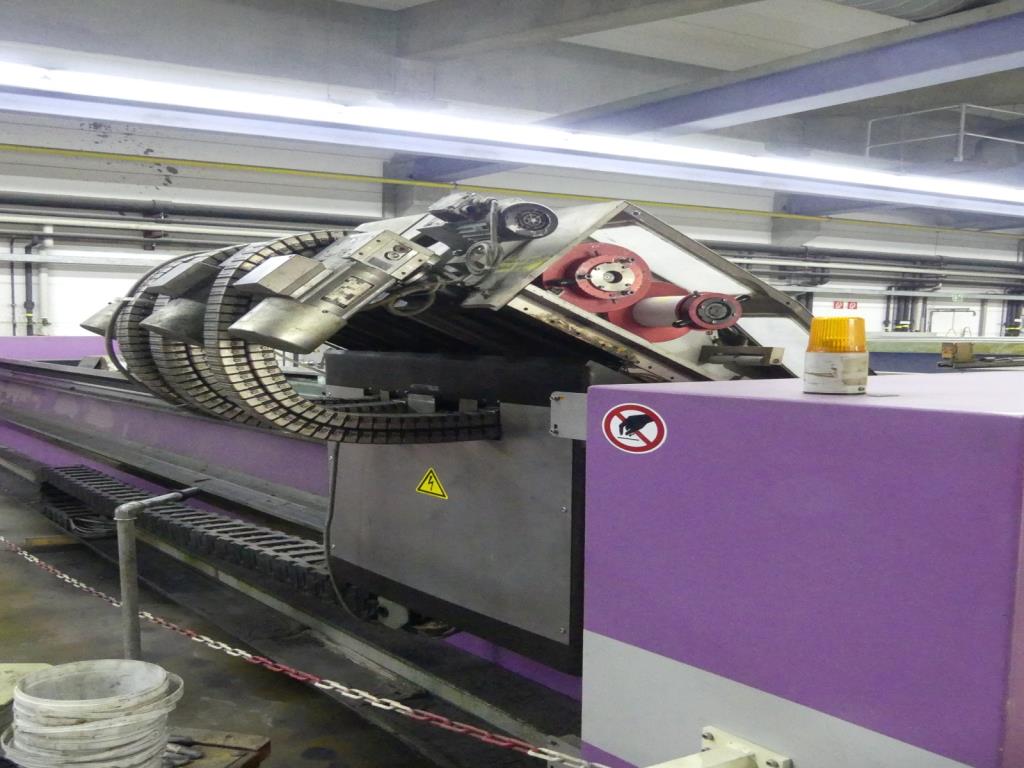 Maquinaria y accesorios de una antigua imprenta de huecograbado-2