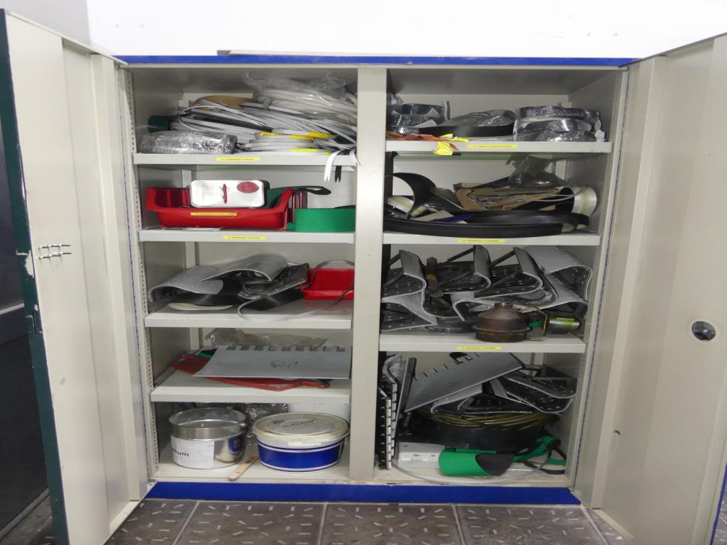 Maquinaria y accesorios de una antigua imprenta de huecograbado-5