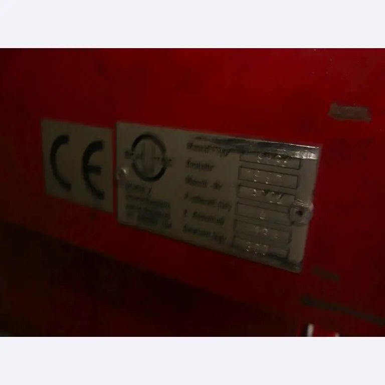 Equipement mécanique et accessoires d'une ancienne imprimerie en héliogravure-2