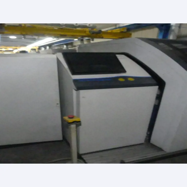 Equipement mécanique et accessoires d'une ancienne imprimerie en héliogravure-2