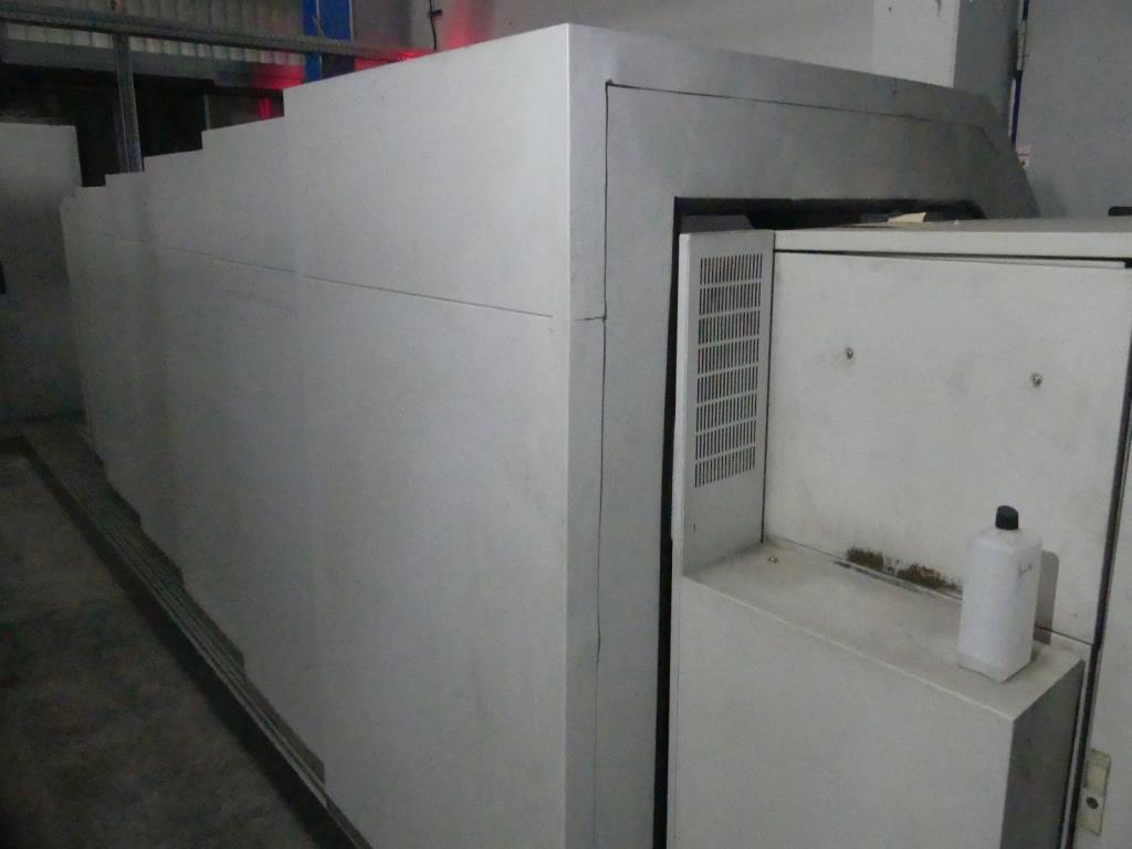 Maquinaria y accesorios de una antigua imprenta de huecograbado-3