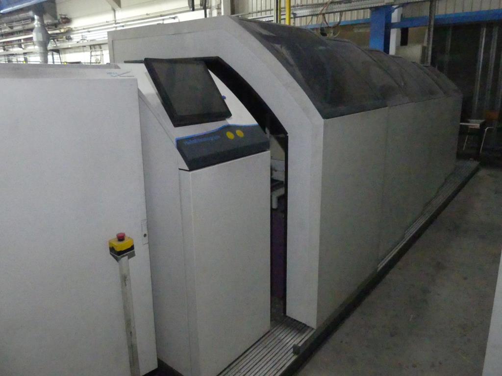 Maquinaria y accesorios de una antigua imprenta de huecograbado-1