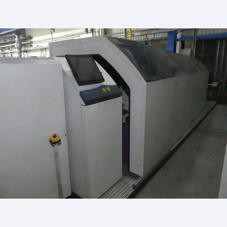 Equipement mécanique et accessoires d'une ancienne imprimerie en héliogravure-1