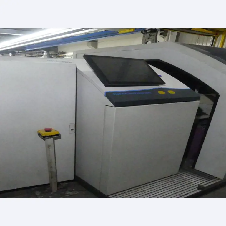 Equipement mécanique et accessoires d'une ancienne imprimerie en héliogravure-2