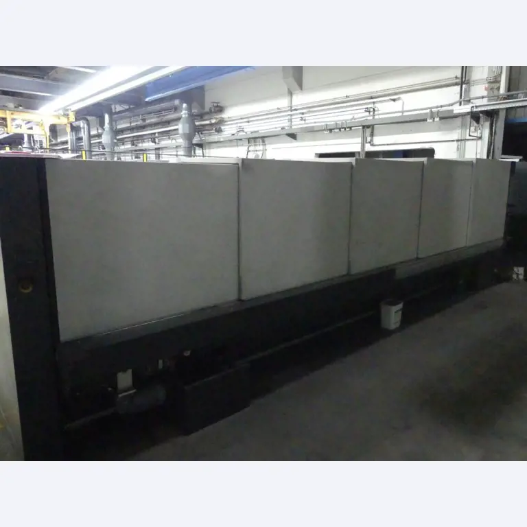 Equipement mécanique et accessoires d'une ancienne imprimerie en héliogravure-1