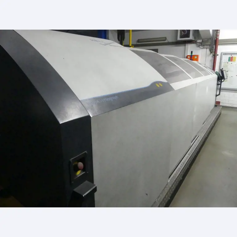 Equipement mécanique et accessoires d'une ancienne imprimerie en héliogravure-3