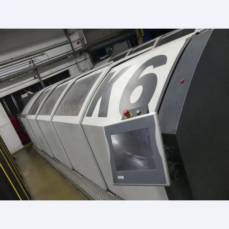 Equipement mécanique et accessoires d'une ancienne imprimerie en héliogravure-2