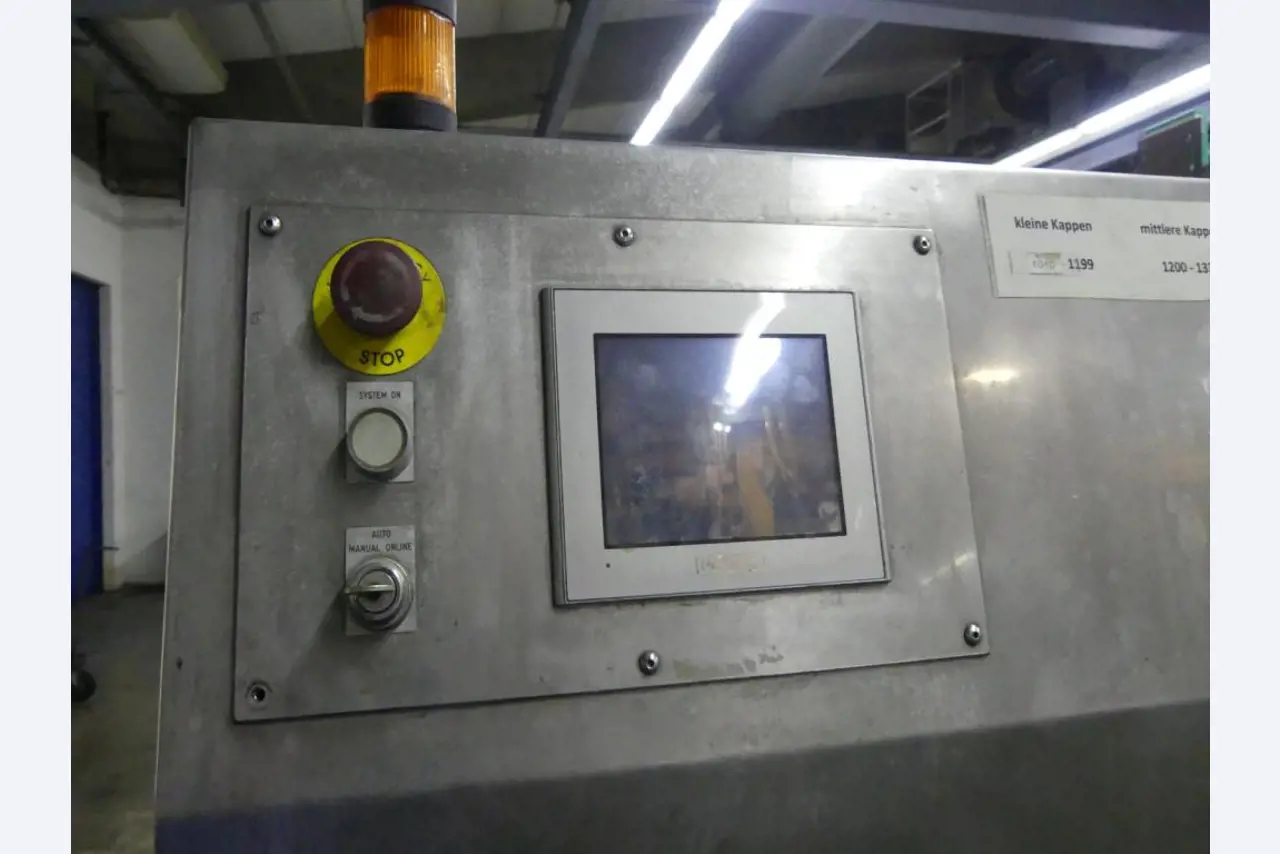 Equipement mécanique et accessoires d'une ancienne imprimerie en héliogravure-4