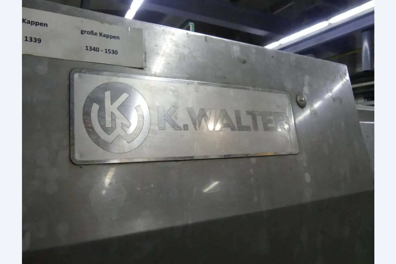 Equipement mécanique et accessoires d'une ancienne imprimerie en héliogravure-5