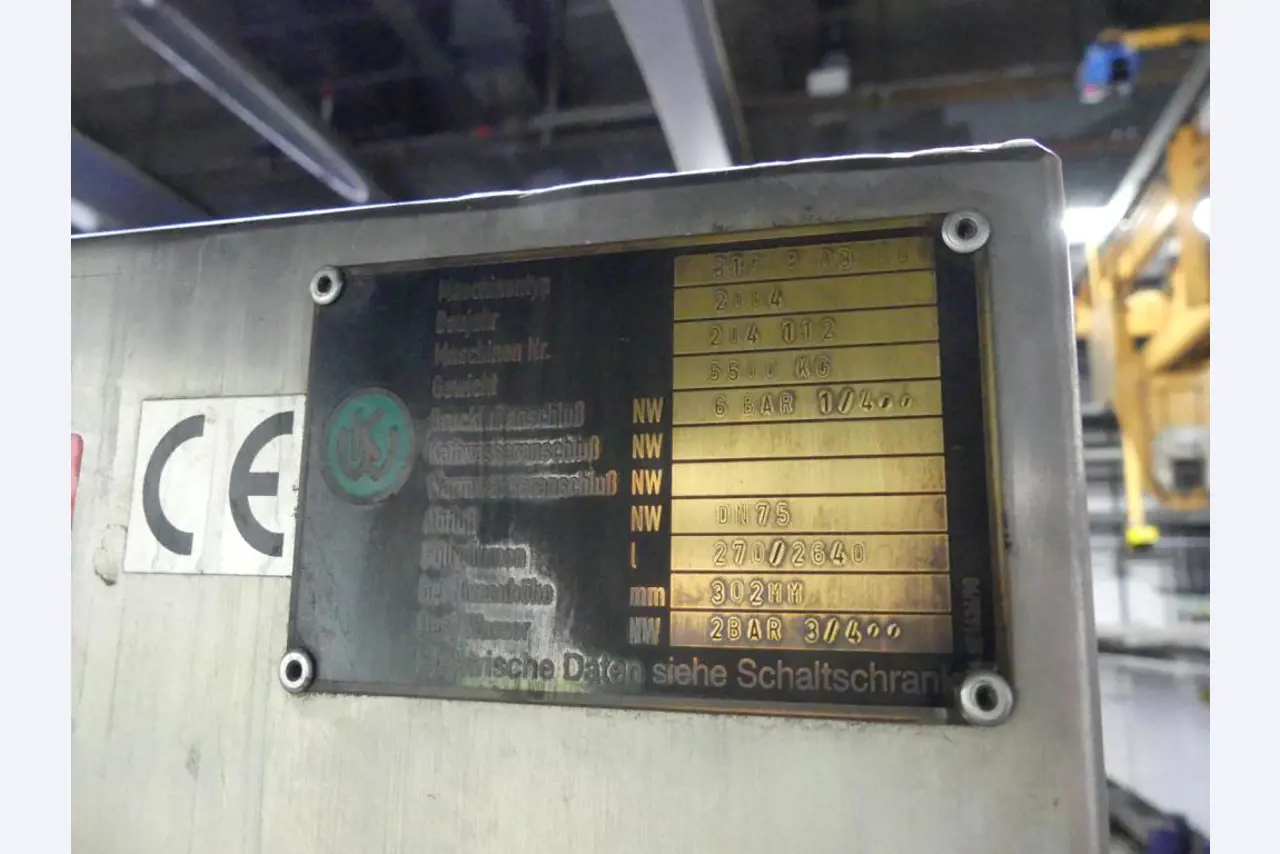 Equipement mécanique et accessoires d'une ancienne imprimerie en héliogravure-2