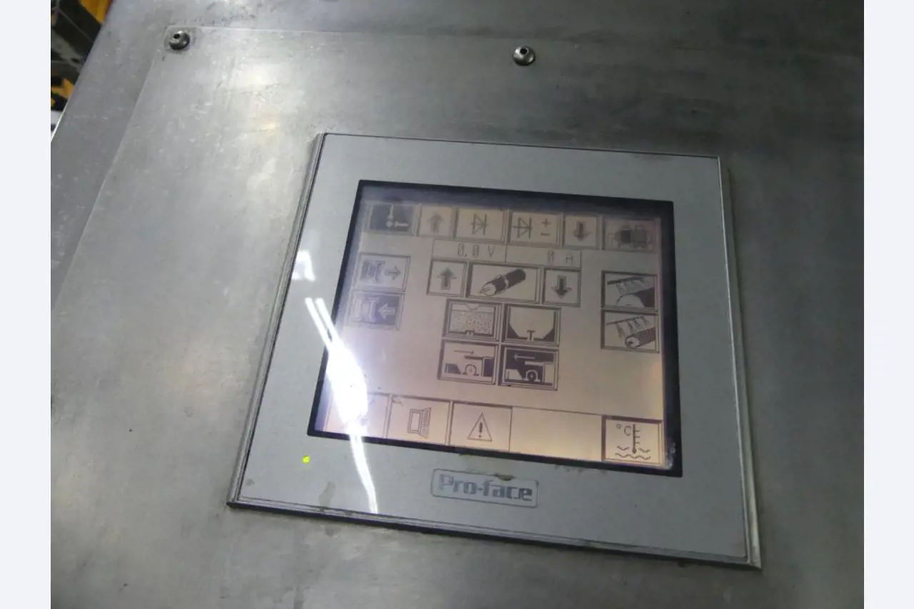 Equipement mécanique et accessoires d'une ancienne imprimerie en héliogravure-4