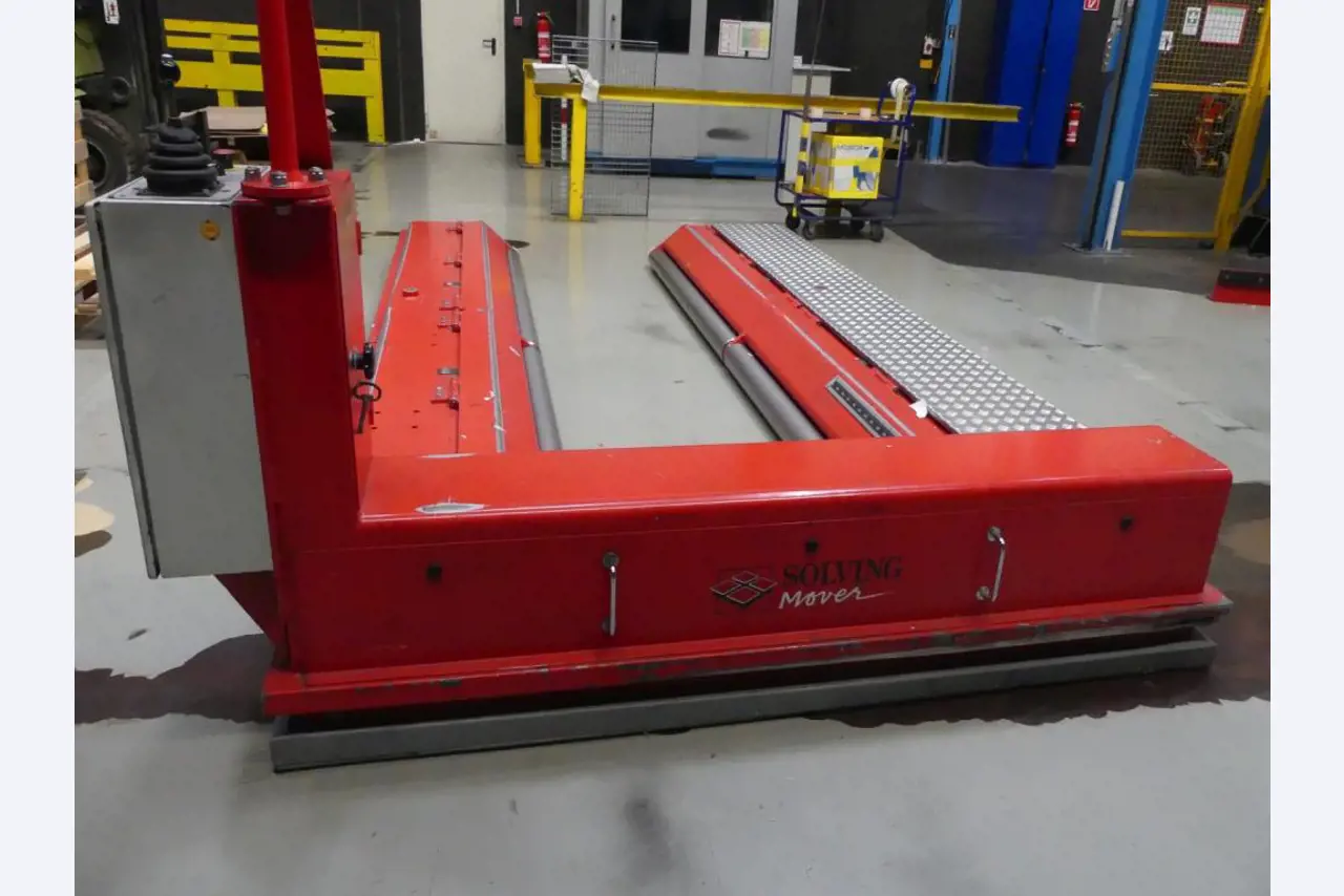 Maschinelle Einrichtung sowie Zubehör einer ehemaligen Tiefdruckerei-4