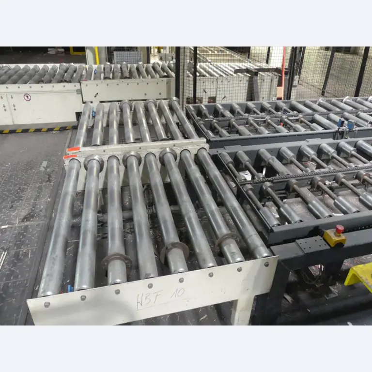 Equipement mécanique et accessoires d'une ancienne imprimerie en héliogravure-10