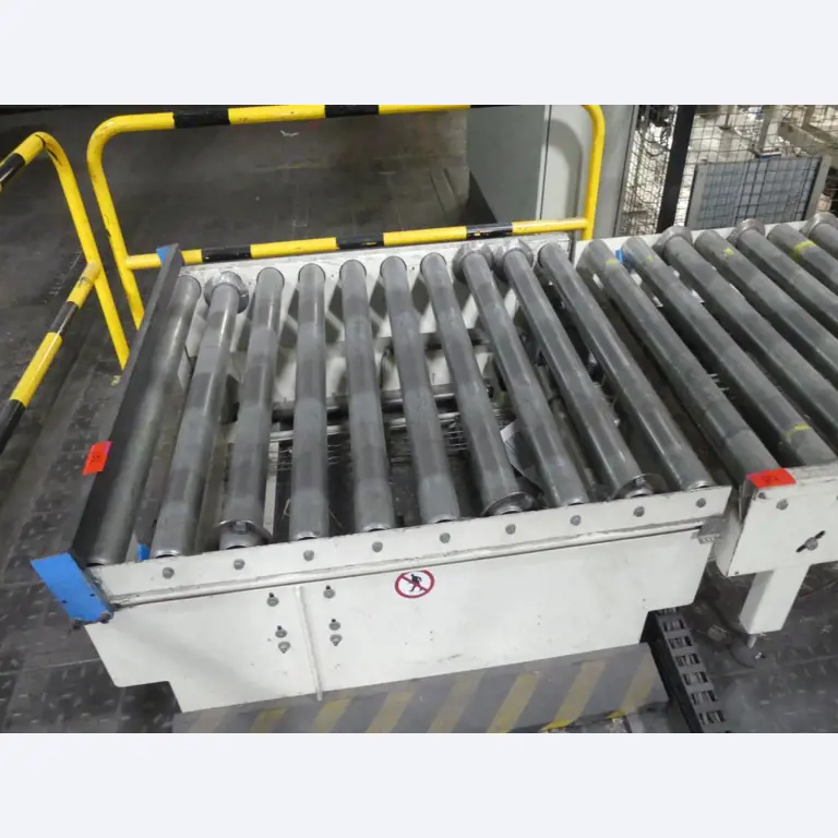 Equipement mécanique et accessoires d'une ancienne imprimerie en héliogravure-13