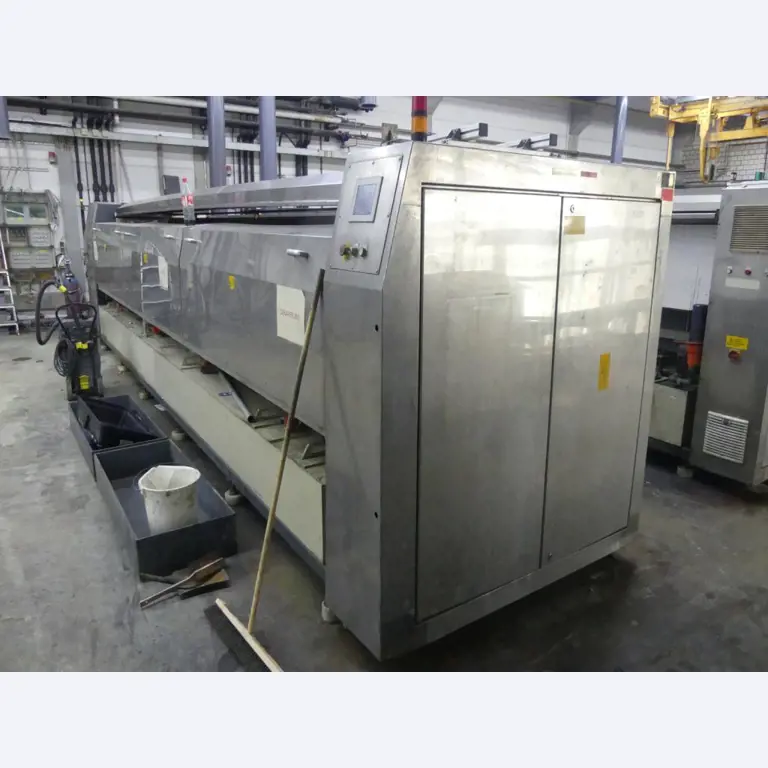 Equipement mécanique et accessoires d'une ancienne imprimerie en héliogravure-3