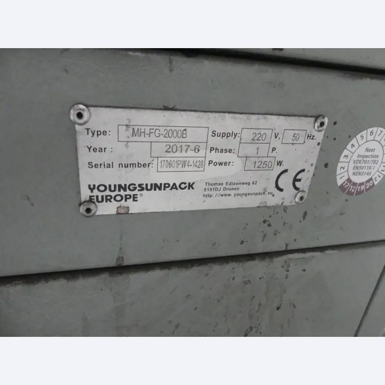 Maquinaria y accesorios de una antigua imprenta de huecograbado-2