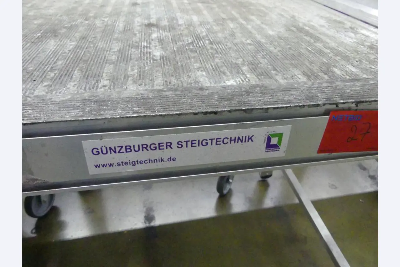 Maschinelle Einrichtung sowie Zubehör einer ehemaligen Tiefdruckerei-2