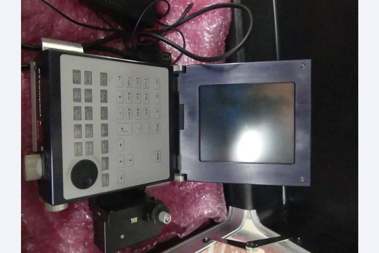 Maquinaria y accesorios de una antigua imprenta de huecograbado-2