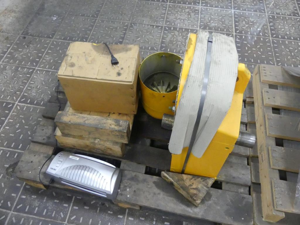 Maquinaria y accesorios de una antigua imprenta de huecograbado-7